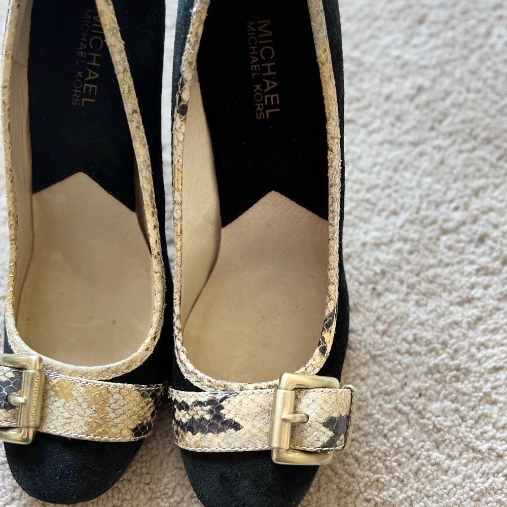 Michael MK snake skin buckle suede 3.5” heels - Picture 6 of 6